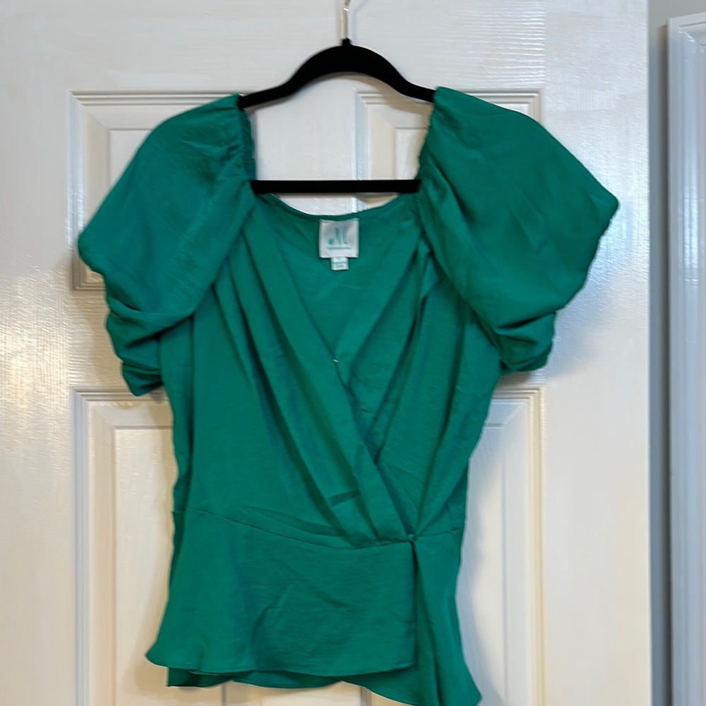 Elegant Green Women's Top